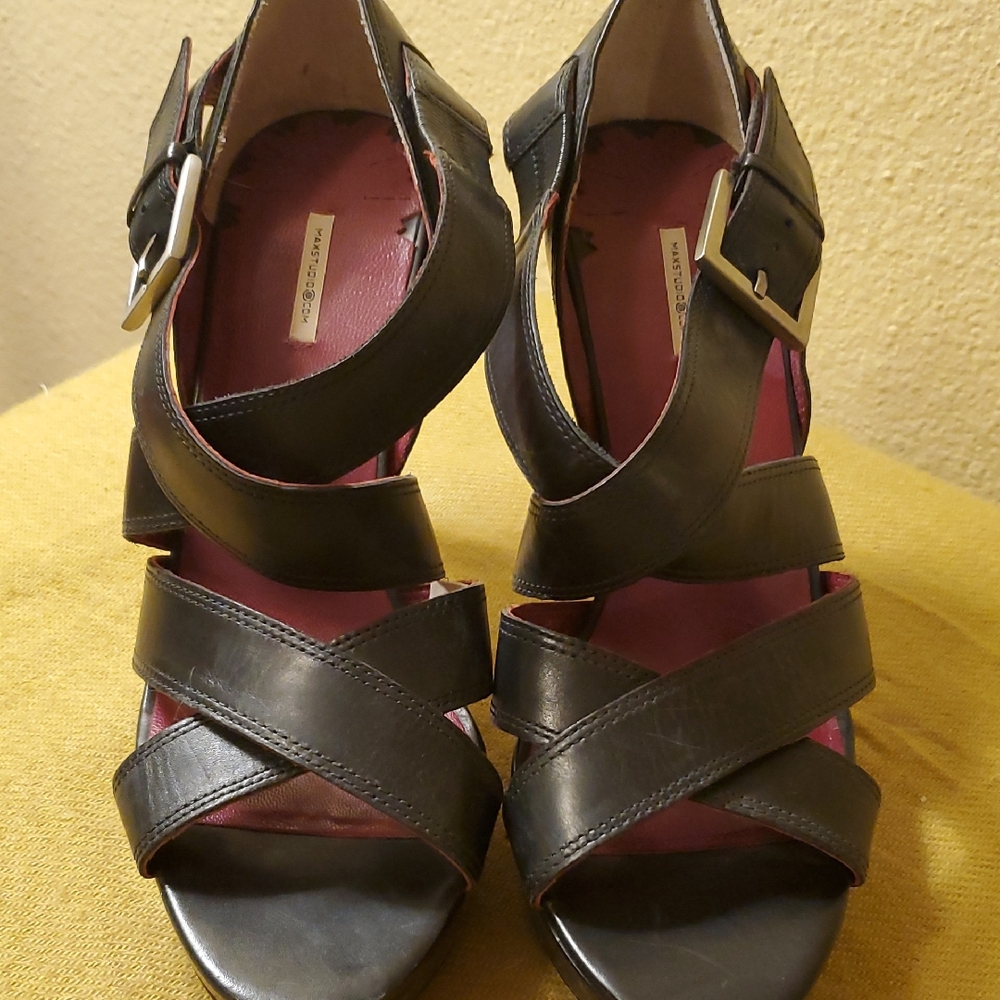 MAXSTUDIO Black Strappy Heels 7